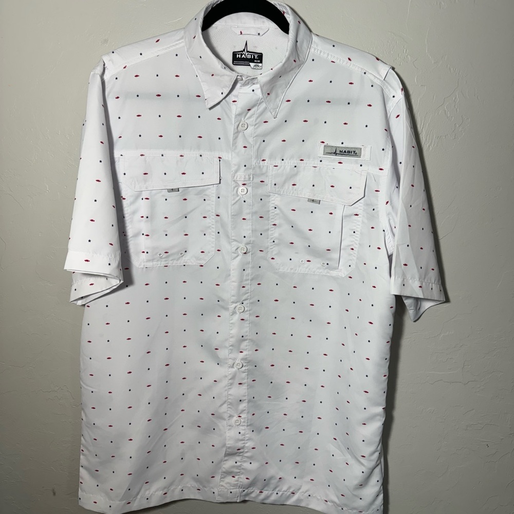 Habbit Outdoors Gear Vented Moisture Wicking Shirt Size M, Red/whte/blue